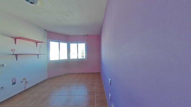 Piso de 3 habitaciones en Corralejo, La Oliva en venta - 287.000 € (Ref: 9130346)