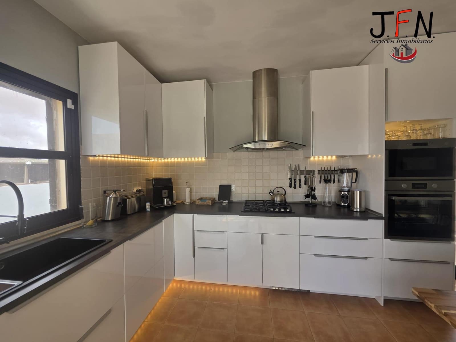 3 soveværelse Villa til salg i Triquivijate med swimmingpool - € 499.000 (Ref: 9159578)