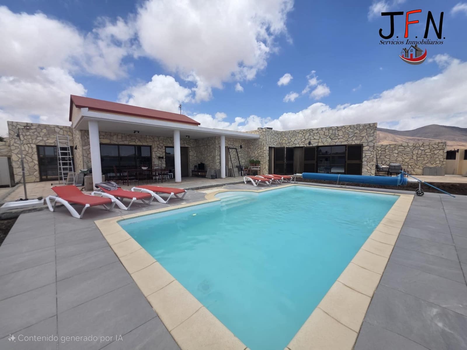 3 soveværelse Villa til salg i Triquivijate med swimmingpool - € 499.000 (Ref: 9159578)