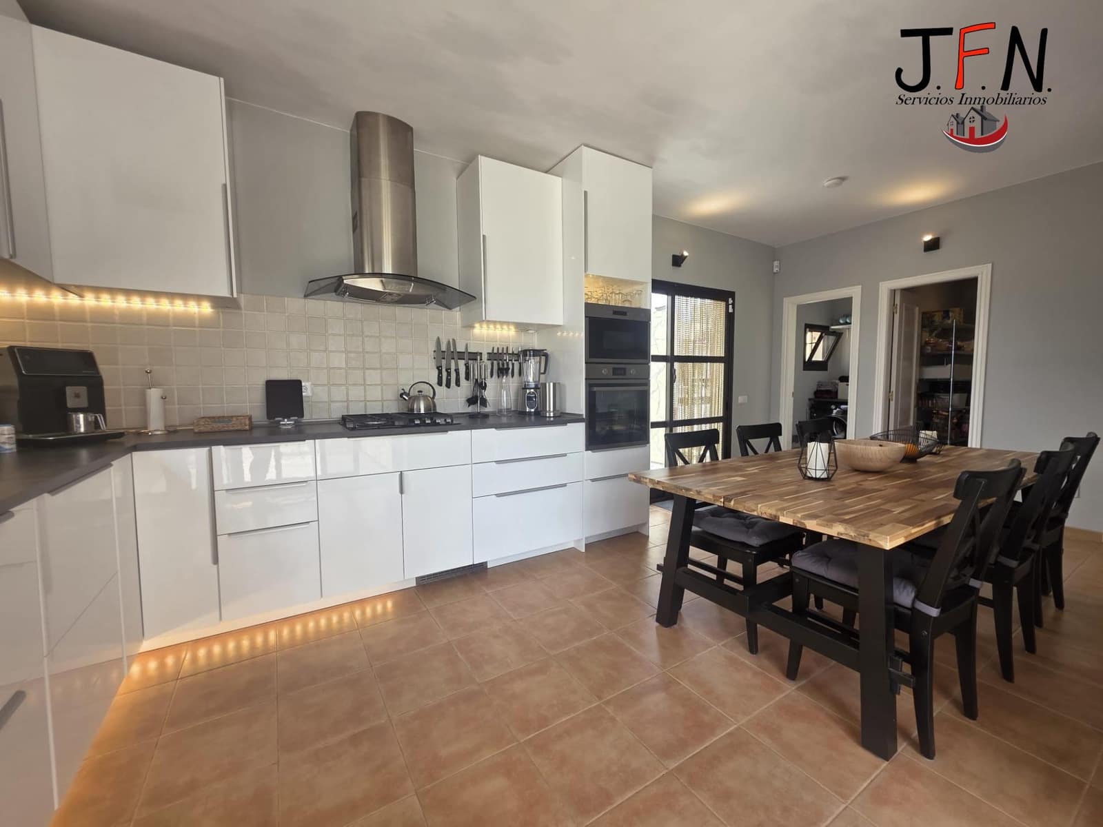 3 soveværelse Villa til salg i Triquivijate med swimmingpool - € 499.000 (Ref: 9159578)