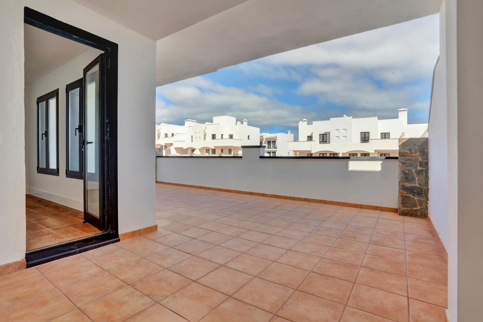 2 bedroom Flat for sale in Corralejo - € 269,000 (Ref: 9435049)