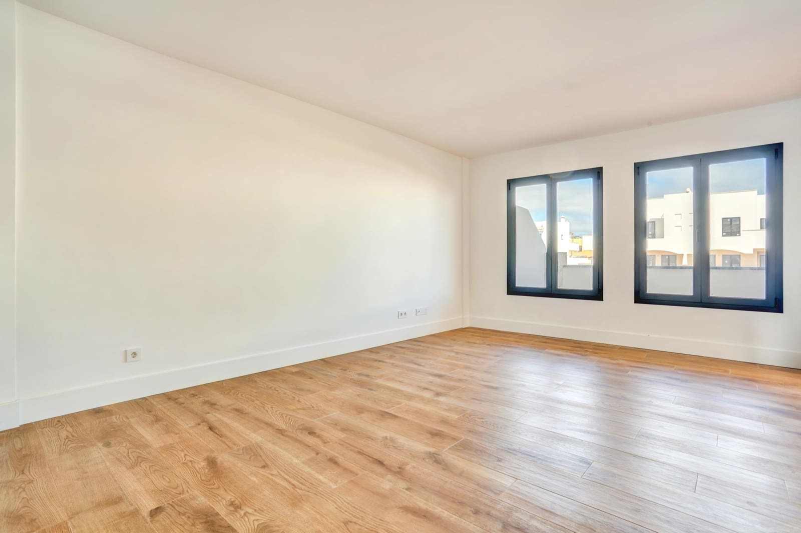 2 soveværelse Lejlighed til salg i Corralejo - € 295.000 (Ref: 9435051)