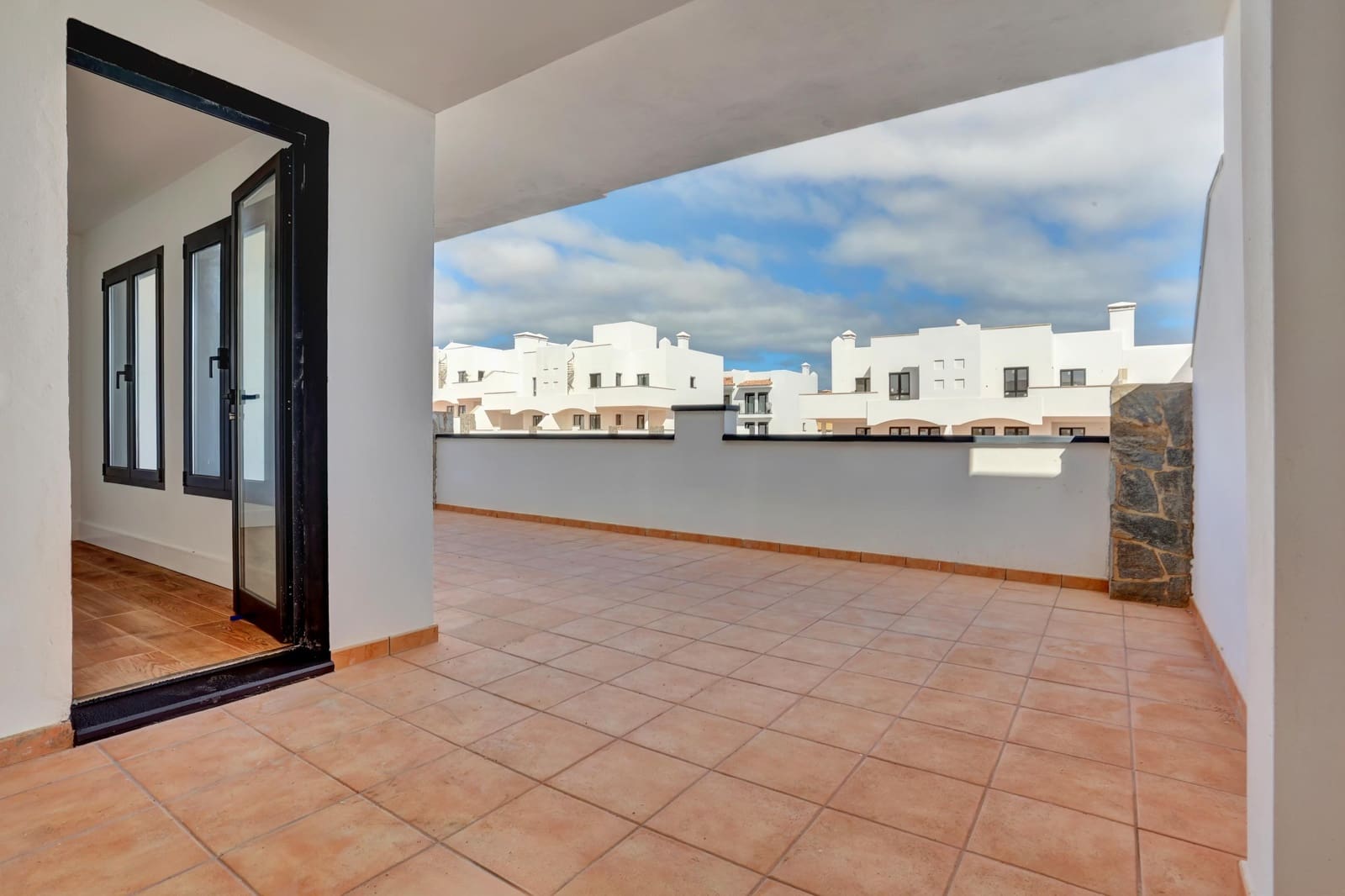 2 soveværelse Lejlighed til salg i Corralejo - € 295.000 (Ref: 9435051)