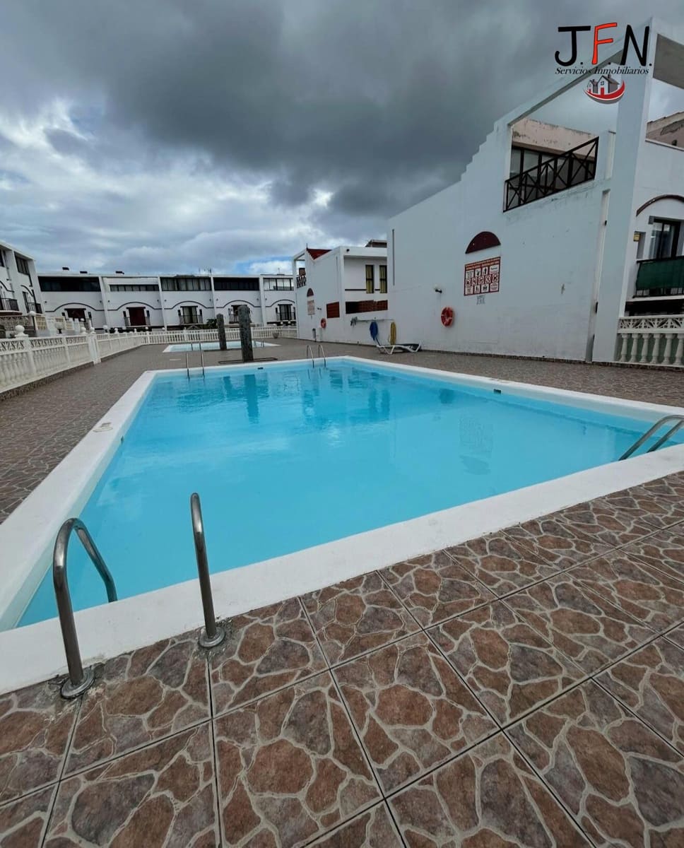 4 bedroom Apartment for rent in Caleta de Fuste with pool - € 2,000 (Ref: 9509042)