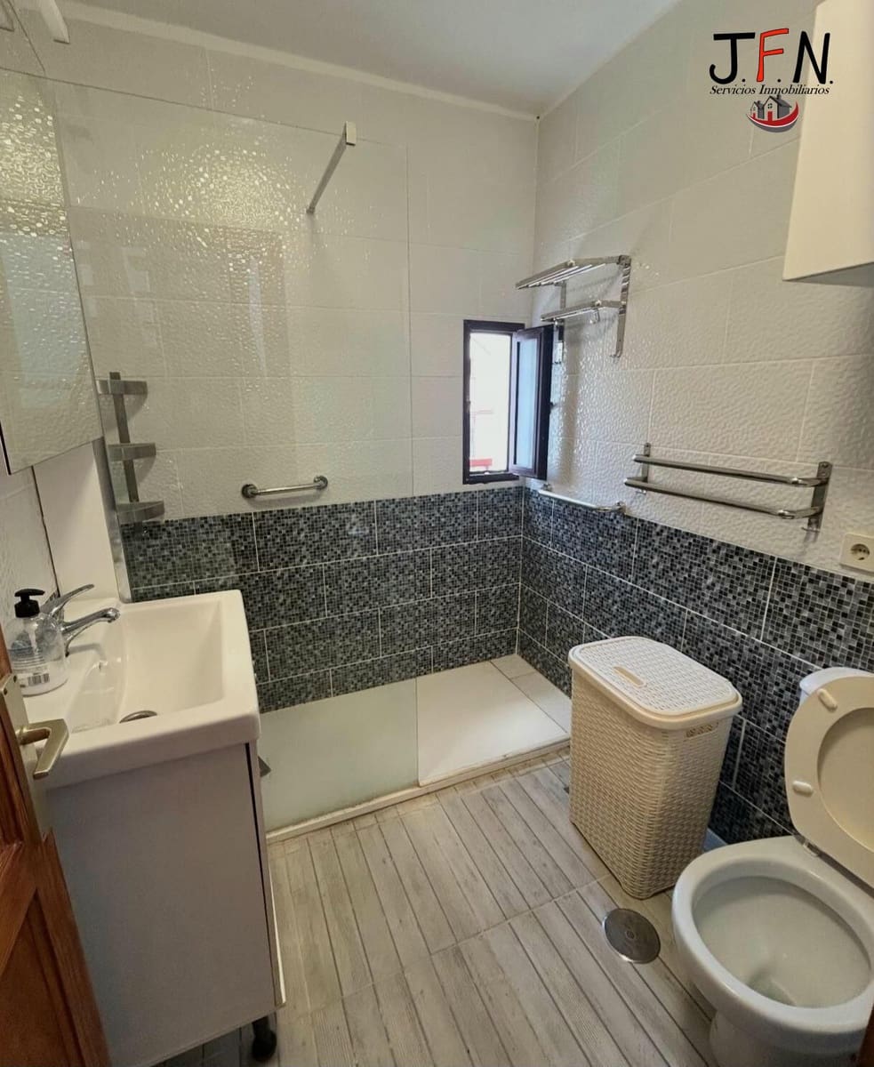 4 bedroom Apartment for rent in Caleta de Fuste with pool - € 2,000 (Ref: 9509042)