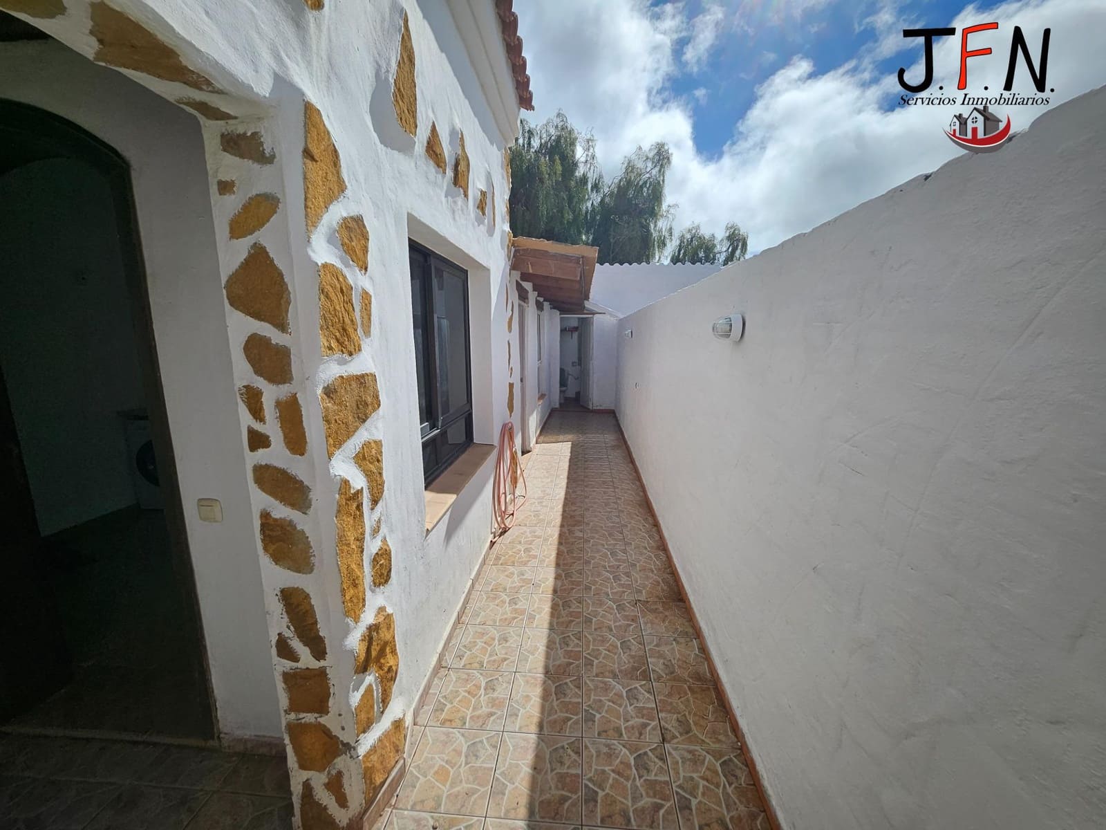 2 bedroom Finca/Country House for rent in Tetir - € 950 (Ref: 9536051)