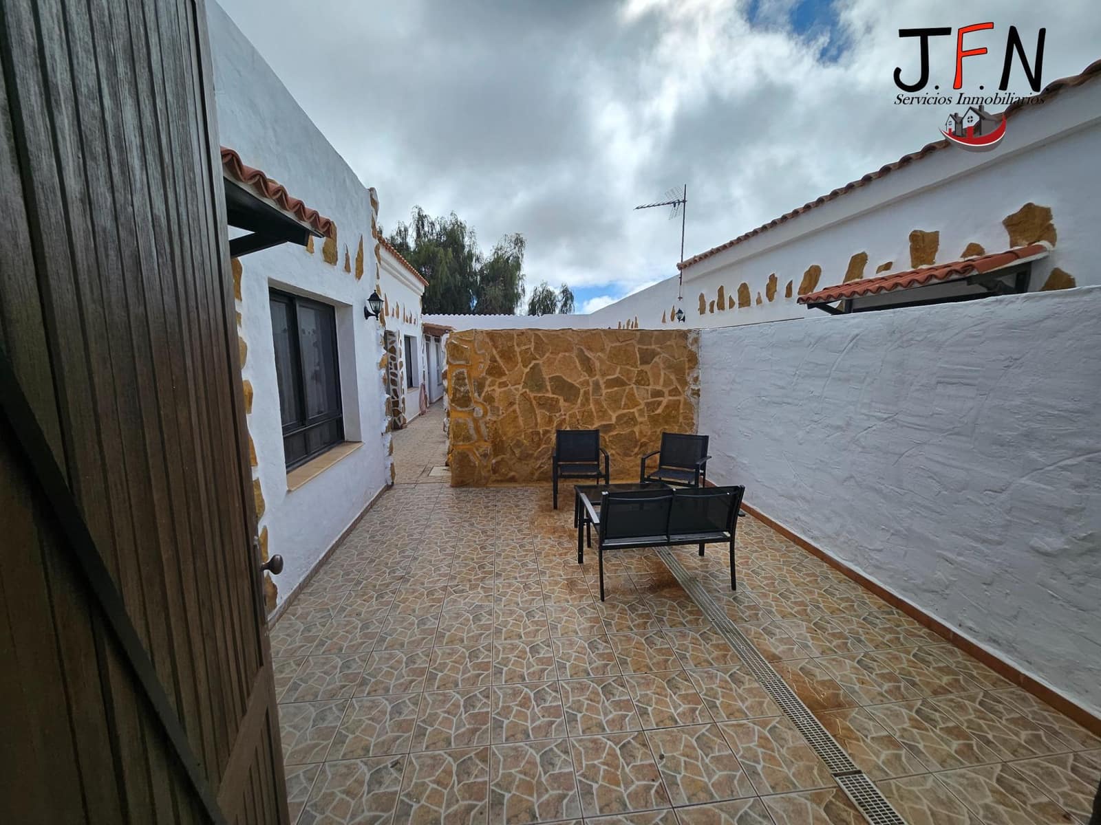2 bedroom Finca/Country House for rent in Tetir - € 950 (Ref: 9536051)