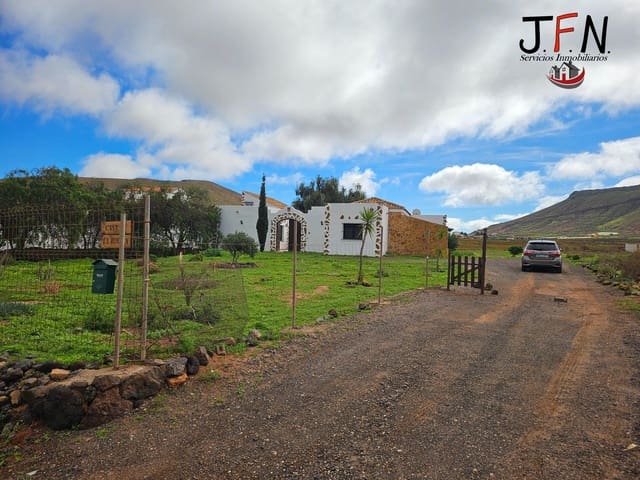 2 bedroom Finca/Country House for rent in Tetir, Puerto del Rosario - € 950 (Ref: 9536051)