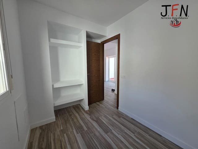 2 soveværelse Lejlighed til salg i Puerto del Rosario - € 170.000 (Ref: 9625795)