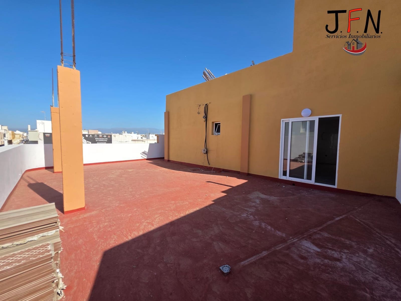 2 soveværelse Lejlighed til salg i Puerto del Rosario - € 170.000 (Ref: 9625795)