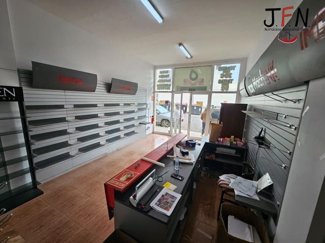 Comercial para arrendar em Puerto del Rosario - 600 € (Ref: 9645130)