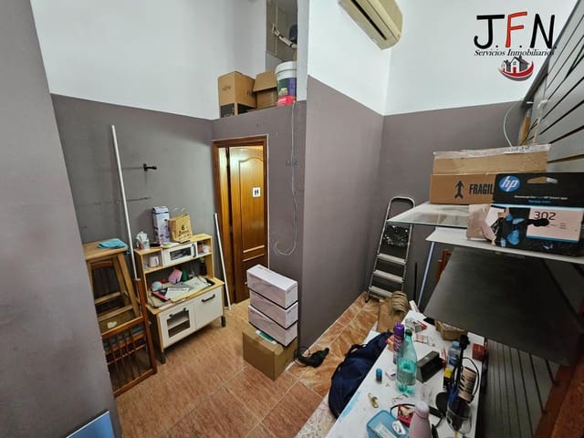 Comercial para arrendar em Puerto del Rosario - 600 € (Ref: 9645130)