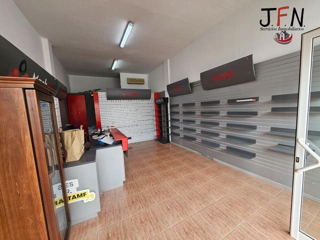 Comercial para arrendar em Puerto del Rosario - 600 € (Ref: 9645130)