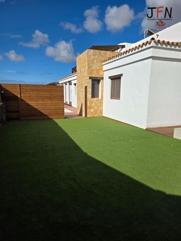 3 soveværelse Villa til salg i Lajares, La Oliva med swimmingpool garage - € 775.000 (Ref: 9652110)