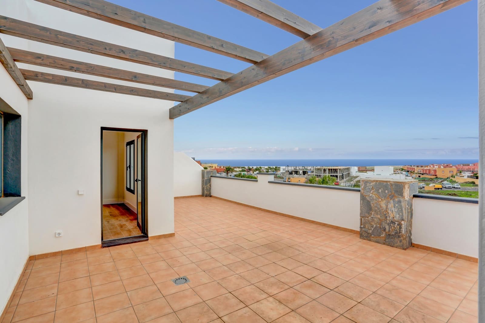 2 bedroom Flat for sale in Corralejo - € 249,000 (Ref: 9704946)