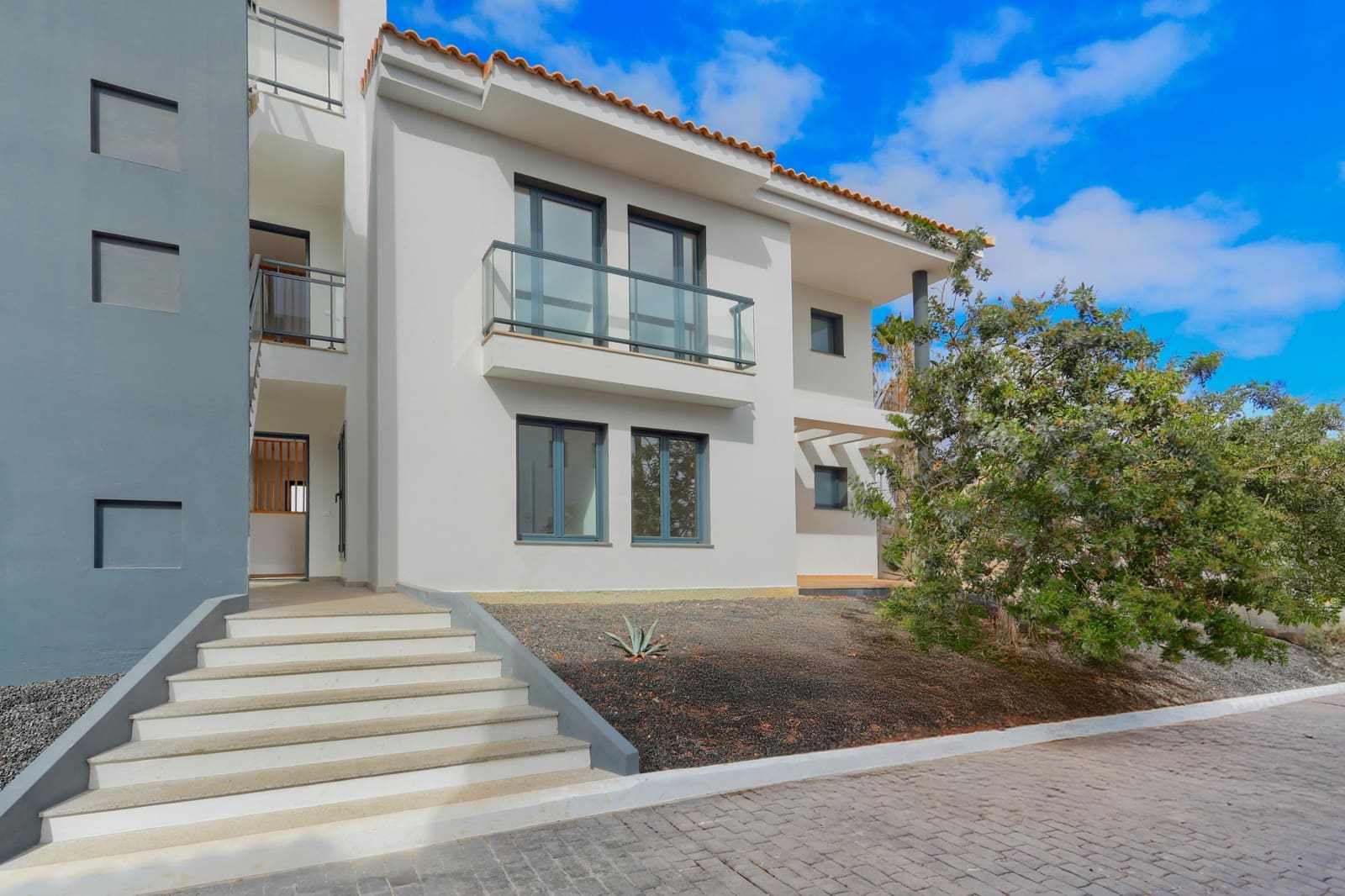 2 bedroom Flat for sale in Corralejo - € 249,000 (Ref: 9704946)