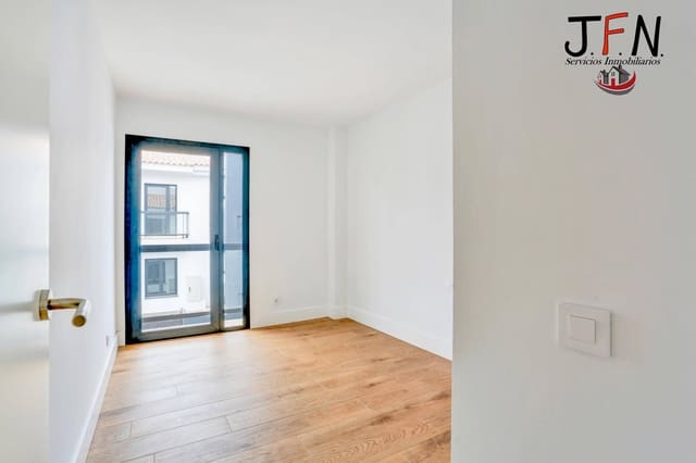 2 bedroom Flat for sale in Corralejo, La Oliva - € 249,000 (Ref: 9704946)