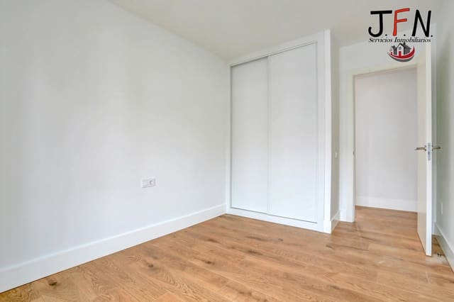 2 bedroom Flat for sale in Corralejo, La Oliva - € 249,000 (Ref: 9704946)