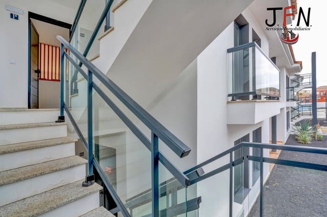 2 bedroom Flat for sale in Corralejo, La Oliva - € 249,000 (Ref: 9704946)