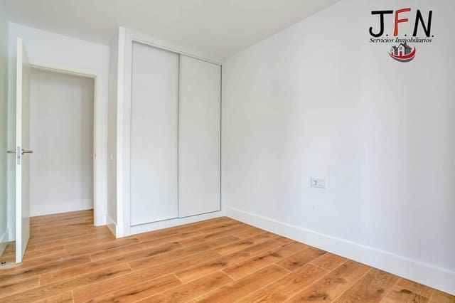 2 bedroom Flat for sale in Corralejo, La Oliva - € 249,000 (Ref: 9704946)