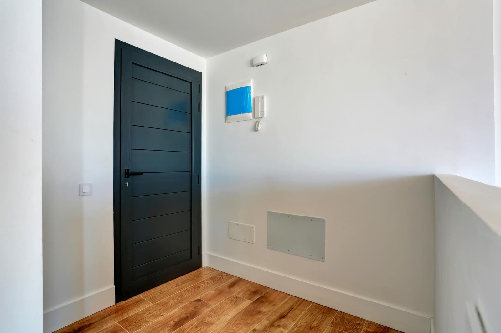 2 bedroom Flat for sale in Corralejo - € 279,000 (Ref: 9704947)