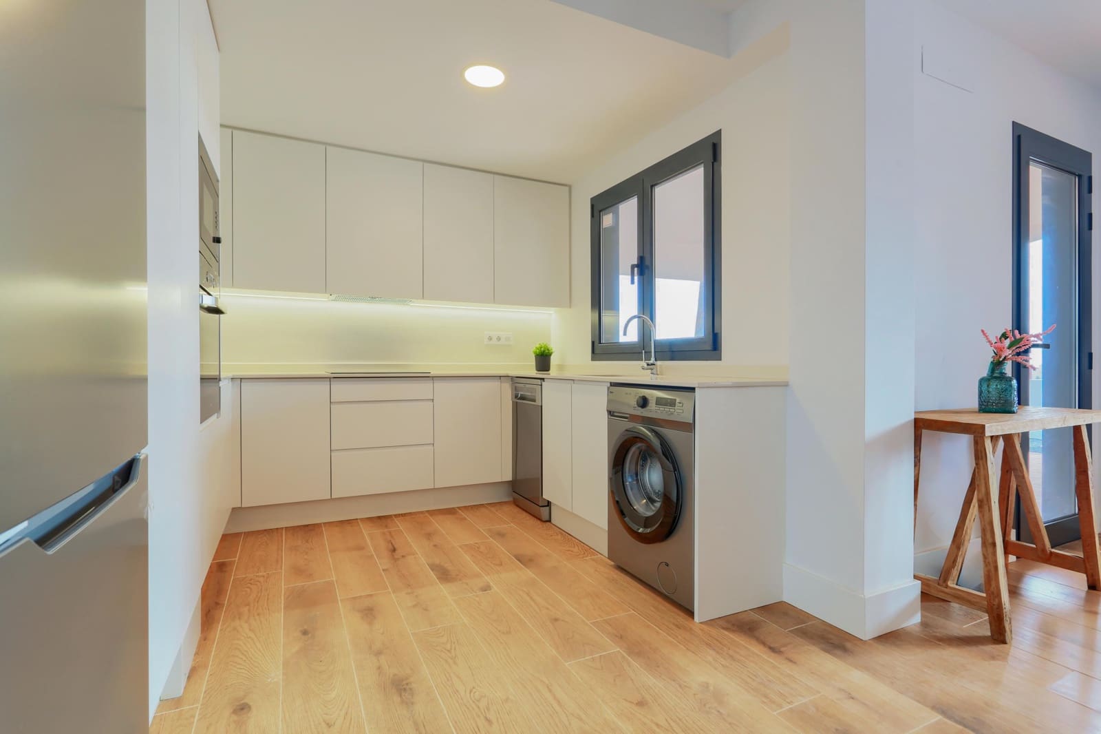 2 bedroom Flat for sale in Corralejo - € 275,000 (Ref: 9704948)