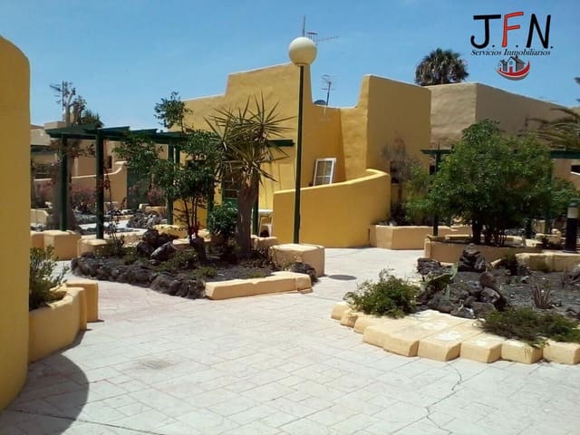 2 bedroom Apartment for sale in Pájara with pool - € 120,000 (Ref: 9715007)