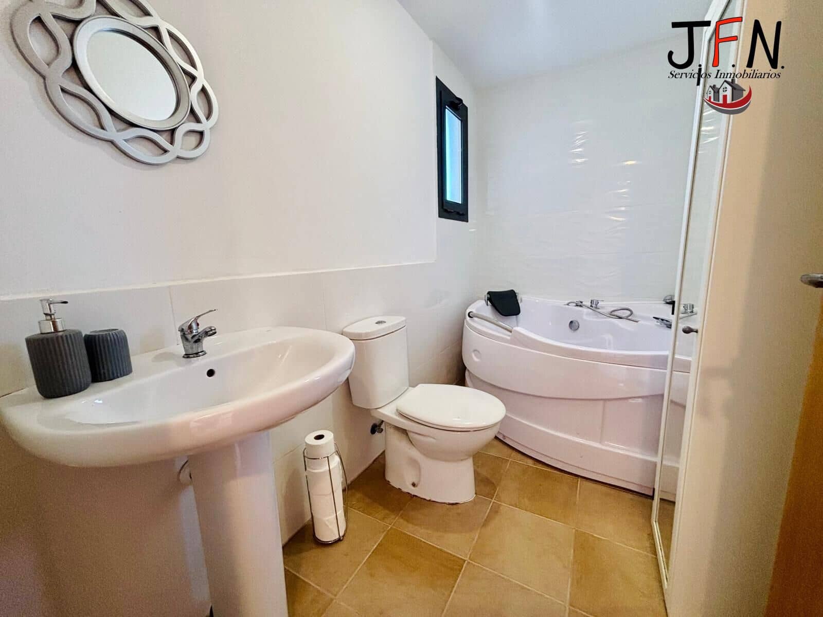 4 bedroom Apartment for sale in Antigua with pool - € 259,000 (Ref: 9735671)