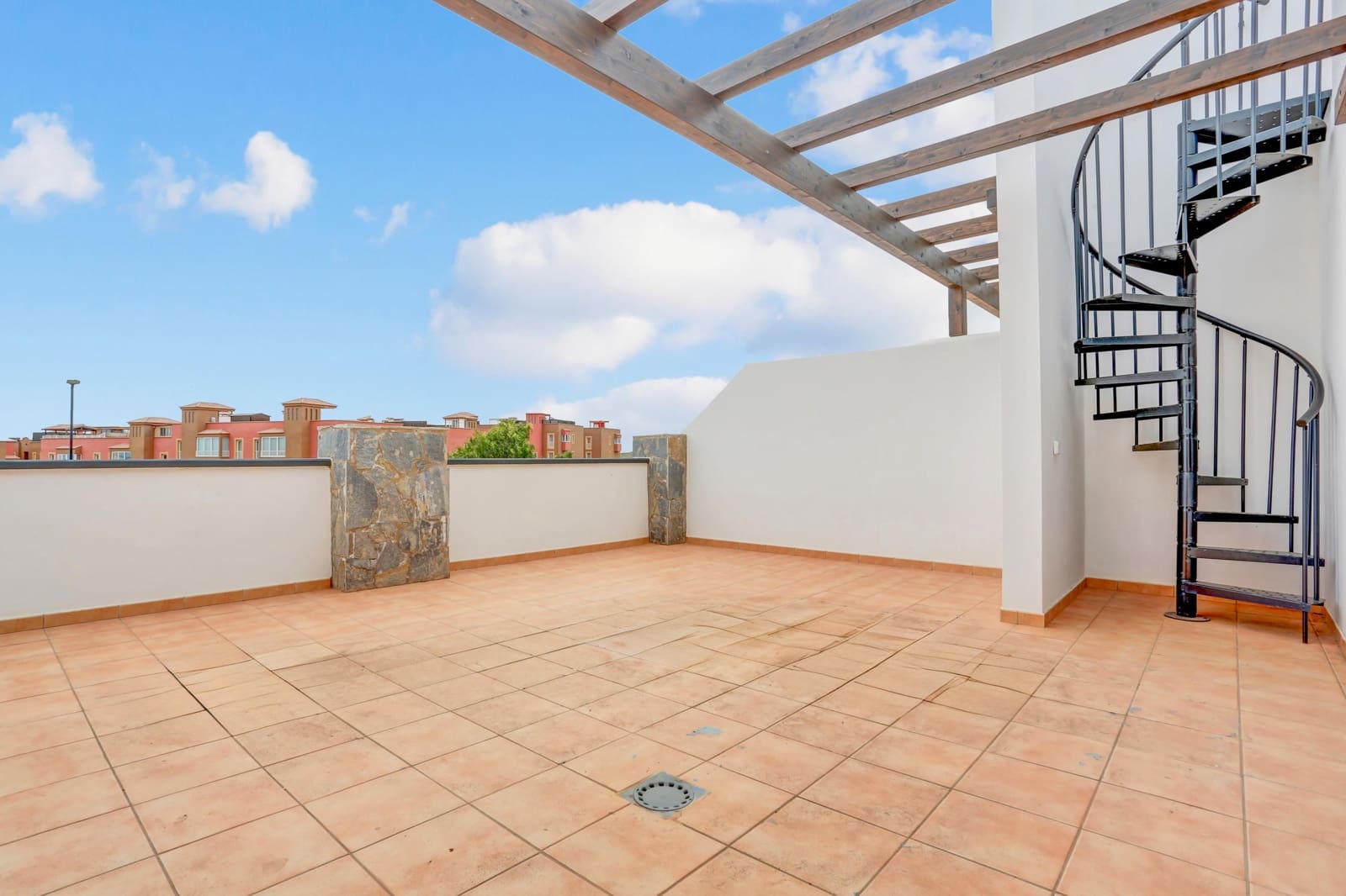 2 makuuhuone Asunto myytävänä paikassa Corralejo - 275 000 € (Ref: 9744152)