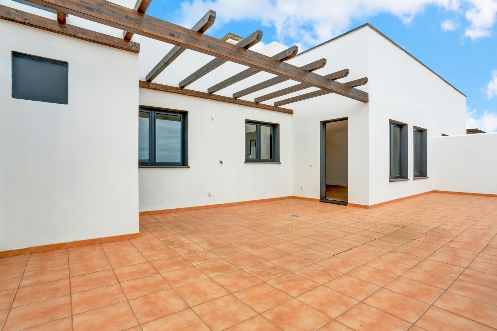 2 makuuhuone Asunto myytävänä paikassa Corralejo - 275 000 € (Ref: 9744152)