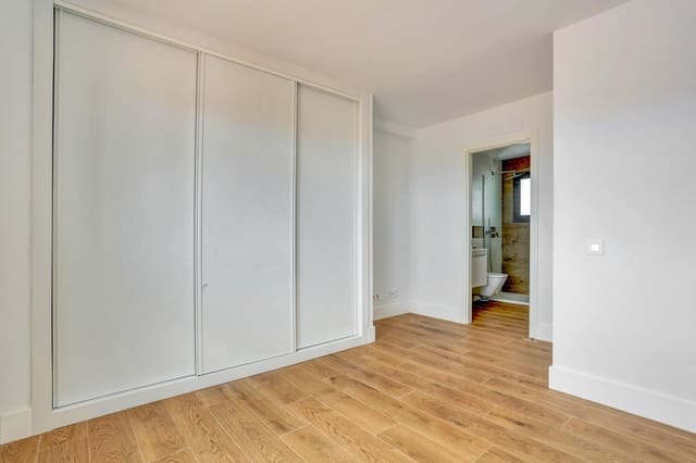 2 makuuhuone Asunto myytävänä paikassa Corralejo, La Oliva - 275 000 € (Ref: 9744152)