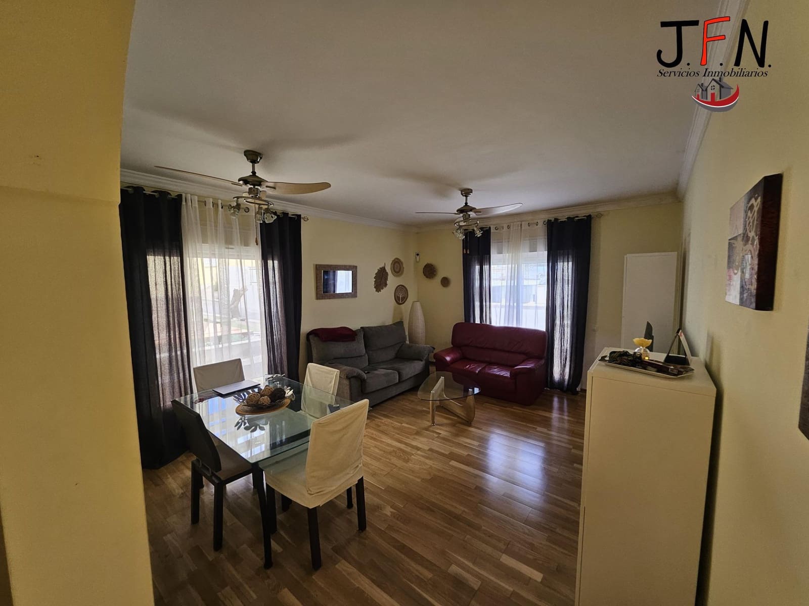 Apartamento de 3 habitaciones en Caleta de Fuste en venta con piscina - 350.000 € (Ref: 9762073)