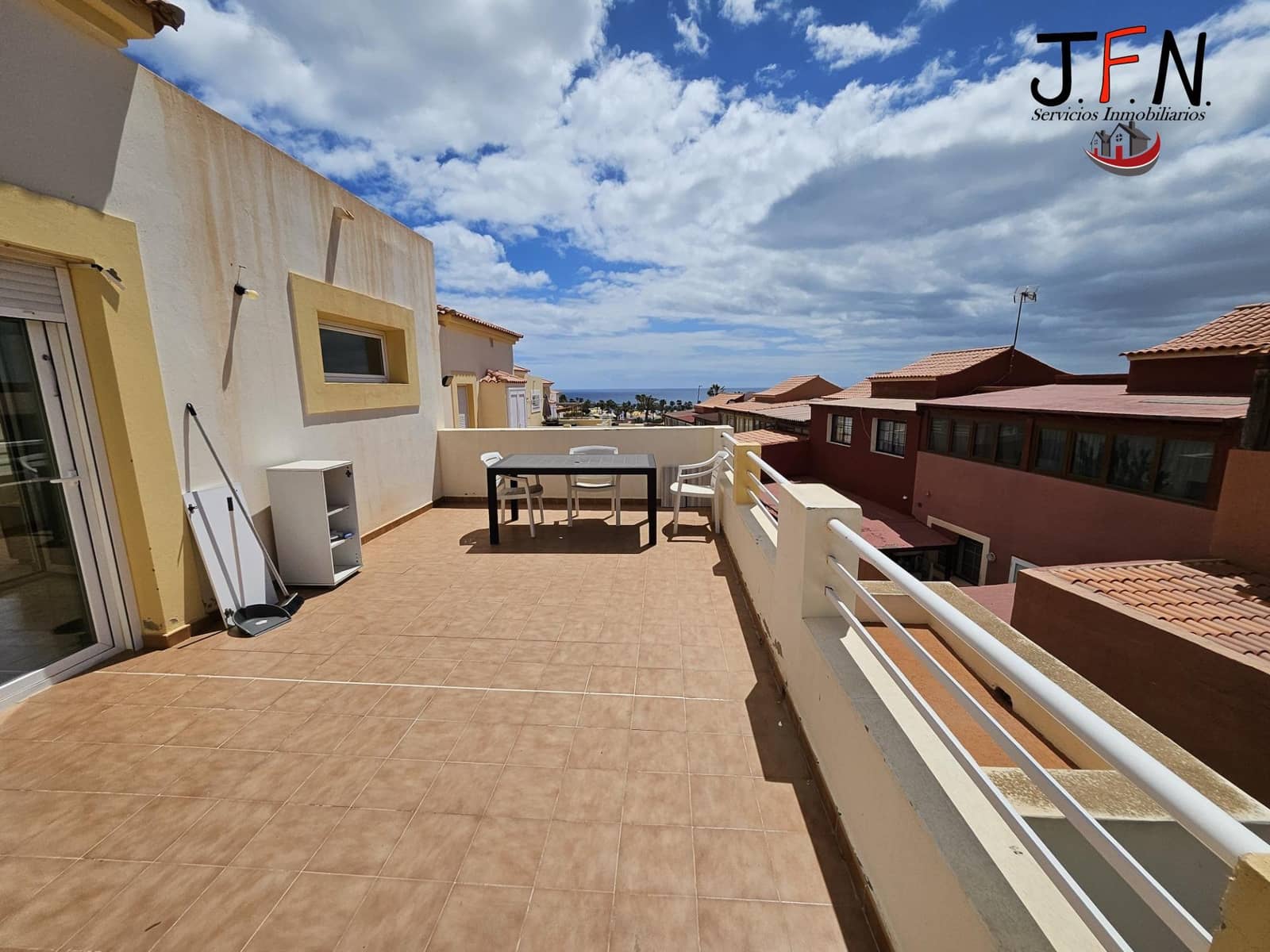 3 soverom Leilighet til salgs i Caleta de Fuste med svømmebasseng - € 325 000 (Ref: 9762073)