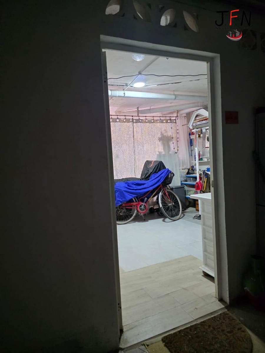 Garage for sale in Caleta de Fuste - € 75,000 (Ref: 9770726)