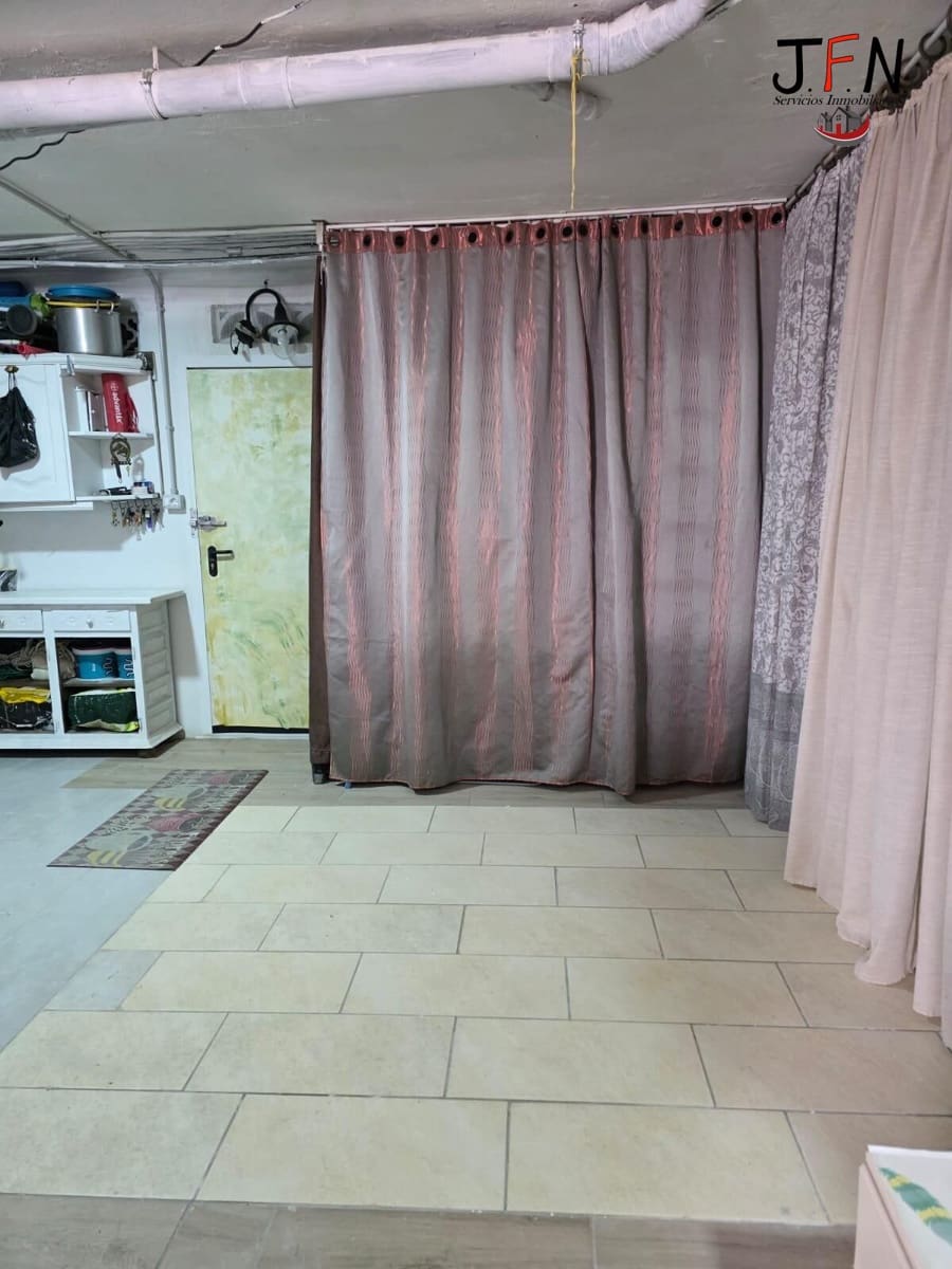 Garage for sale in Caleta de Fuste - € 75,000 (Ref: 9770726)