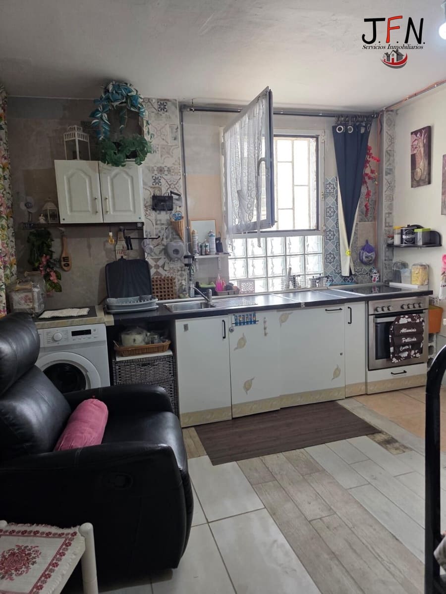 Garage for sale in Caleta de Fuste - € 75,000 (Ref: 9770726)