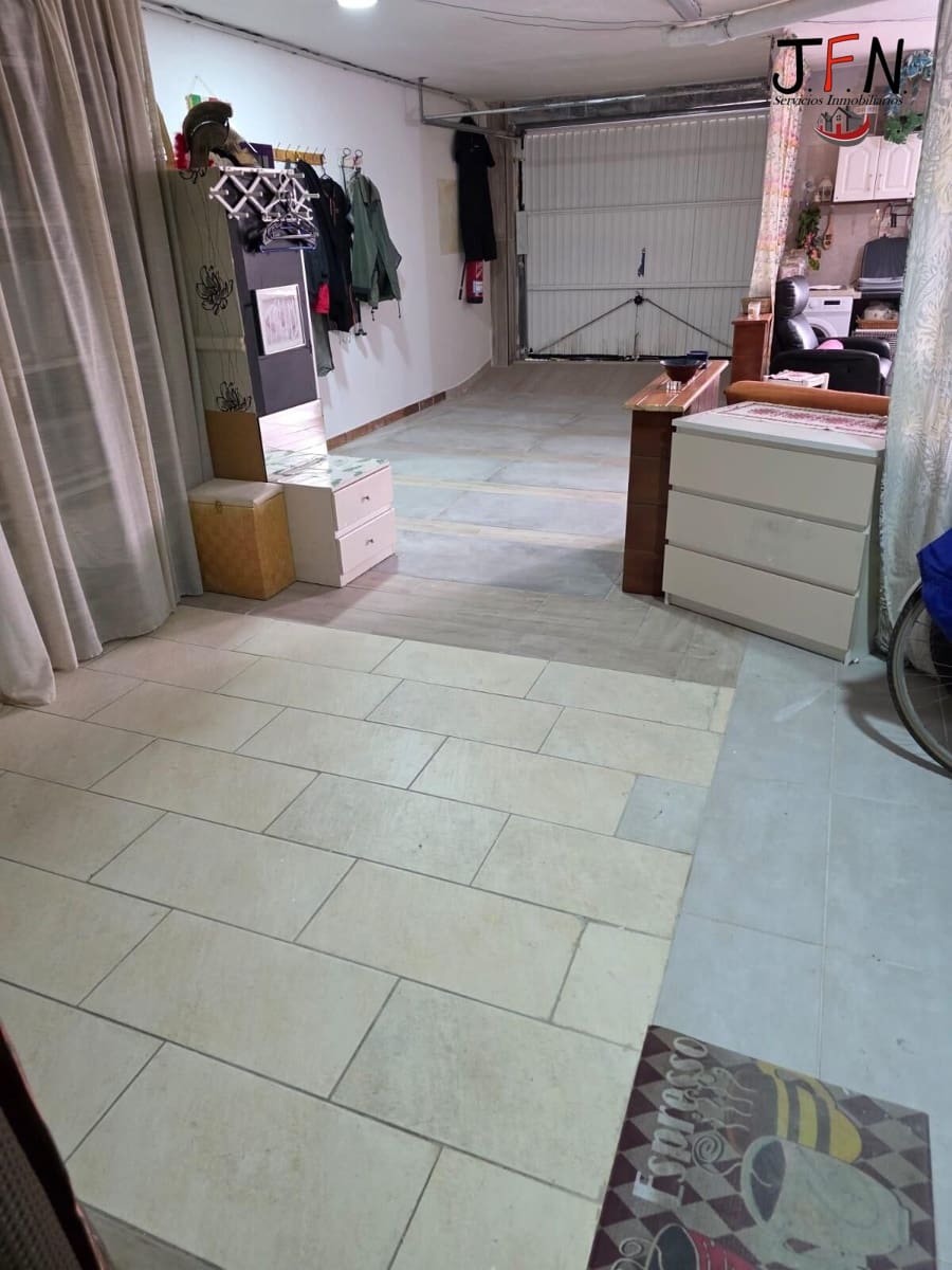 Garage for sale in Caleta de Fuste - € 75,000 (Ref: 9770726)