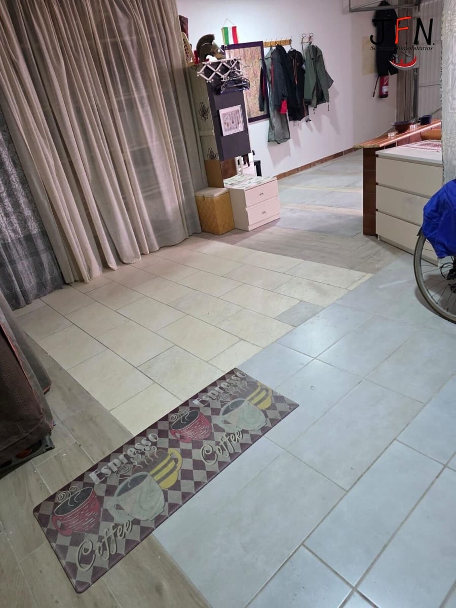 Garage for sale in Caleta de Fuste - € 75,000 (Ref: 9770726)