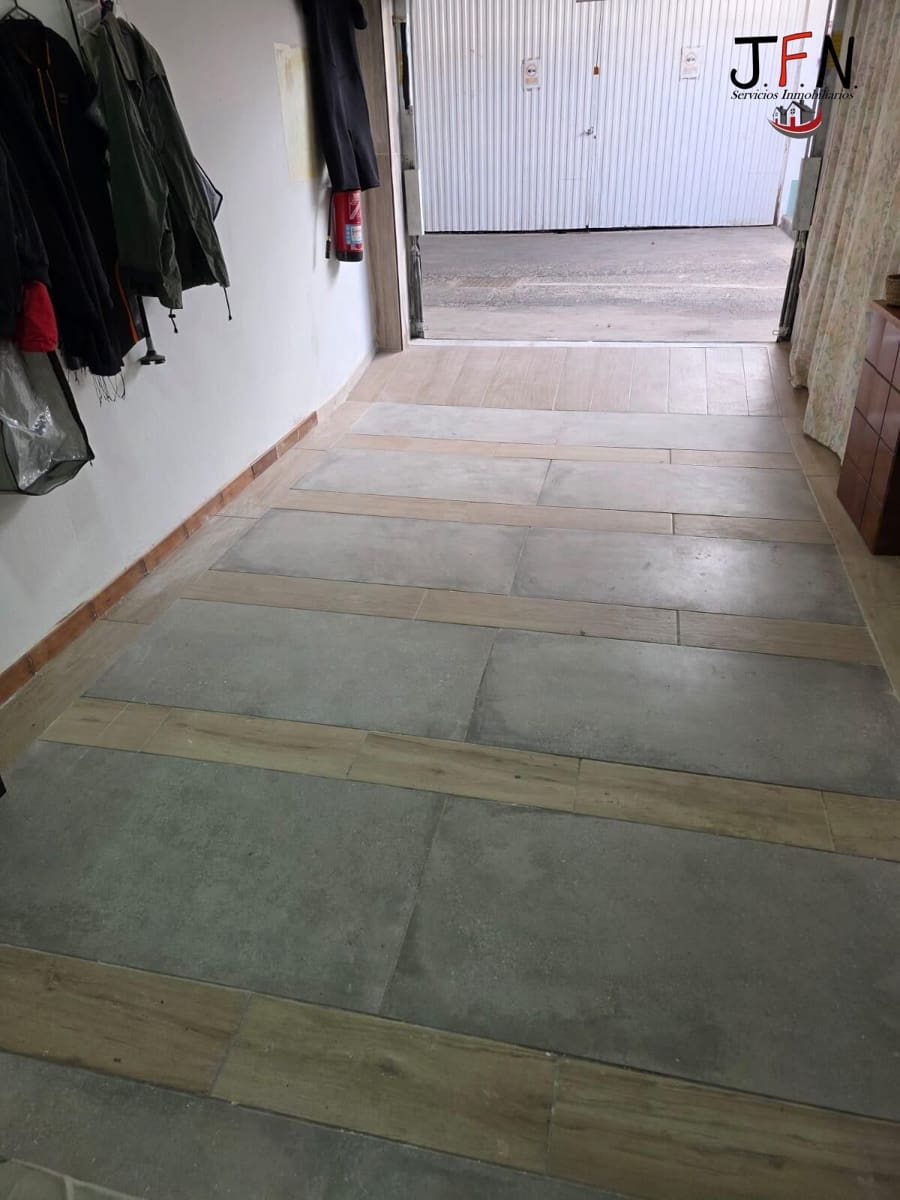 Garage for sale in Caleta de Fuste - € 75,000 (Ref: 9770726)