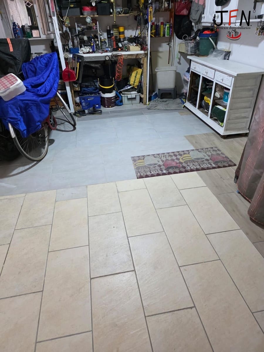 Garage for sale in Caleta de Fuste - € 75,000 (Ref: 9770726)