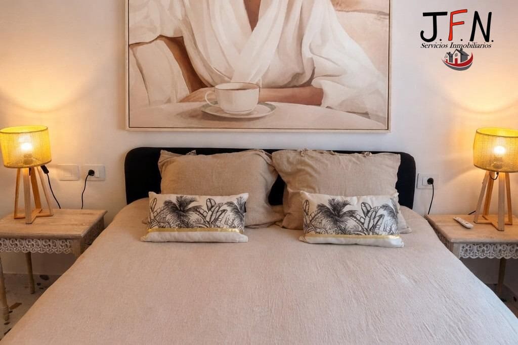 Appartement de 2 chambres à louer à Caleta de Fuste avec piscine - 1 600 € (Ref: 9773176)