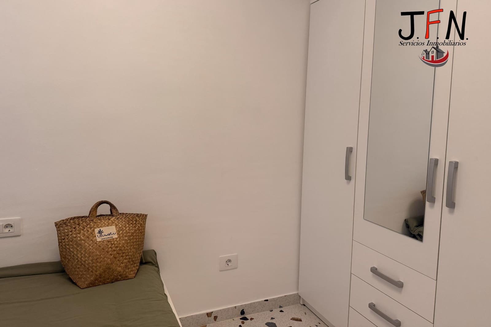 Appartement de 2 chambres à louer à Caleta de Fuste avec piscine - 1 600 € (Ref: 9773176)