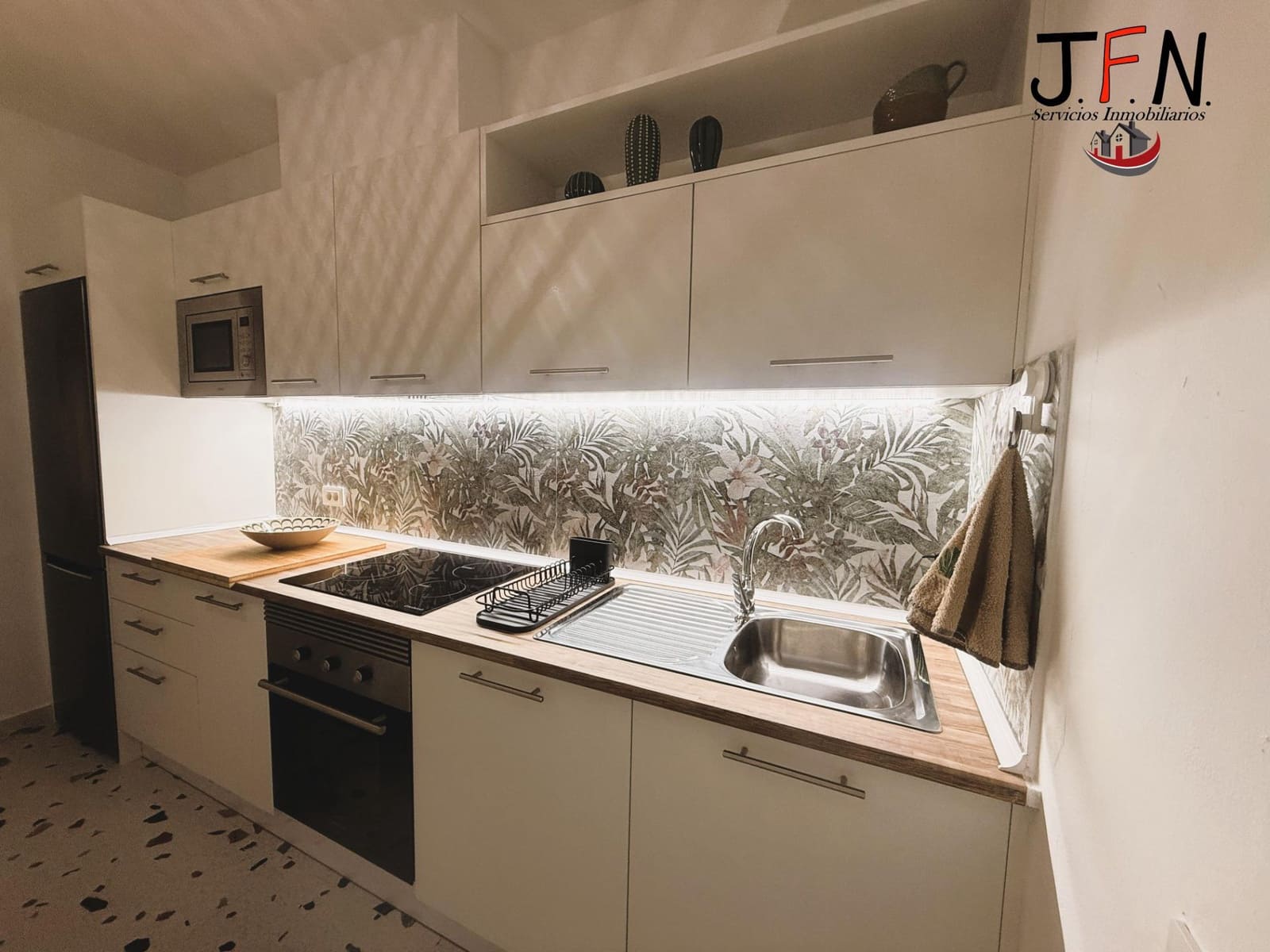 Appartement de 2 chambres à louer à Caleta de Fuste avec piscine - 1 600 € (Ref: 9773176)