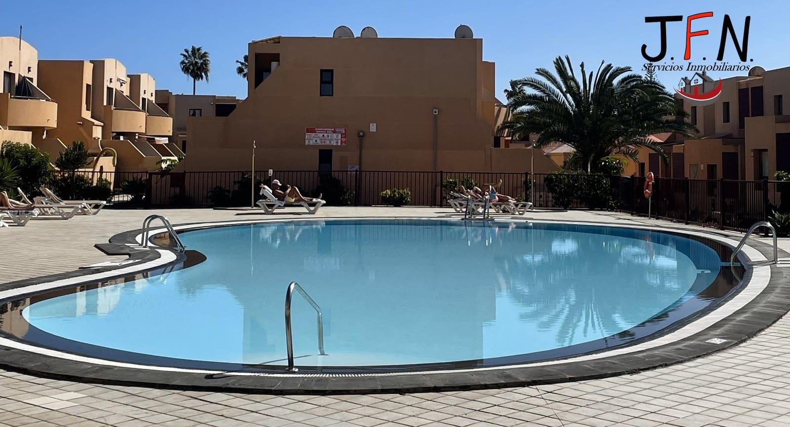 Appartement de 2 chambres à louer à Caleta de Fuste avec piscine - 1 600 € (Ref: 9773176)