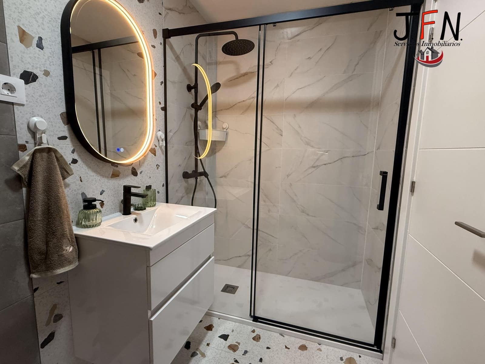 Appartement de 2 chambres à louer à Caleta de Fuste avec piscine - 1 600 € (Ref: 9773176)