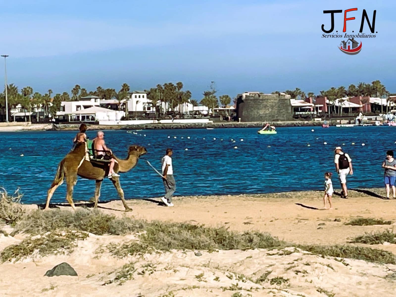 Appartement de 2 chambres à louer à Caleta de Fuste avec piscine - 1 600 € (Ref: 9773176)