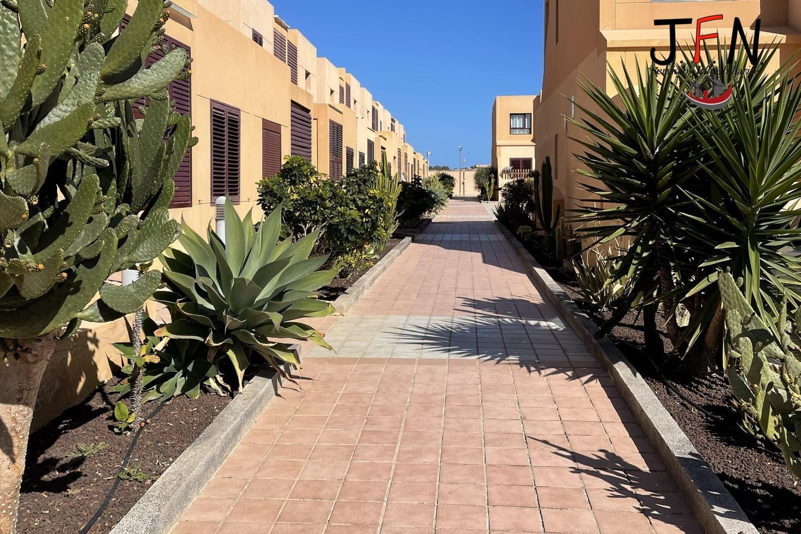 Appartement de 2 chambres à louer à Caleta de Fuste avec piscine - 1 600 € (Ref: 9773176)