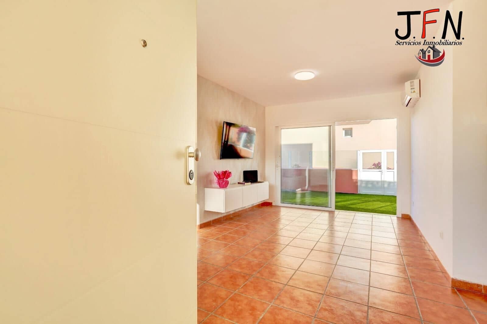2 makuuhuone Huoneisto myytävänä paikassa Corralejo mukana uima-altaan - 248 000 € (Ref: 9833755)