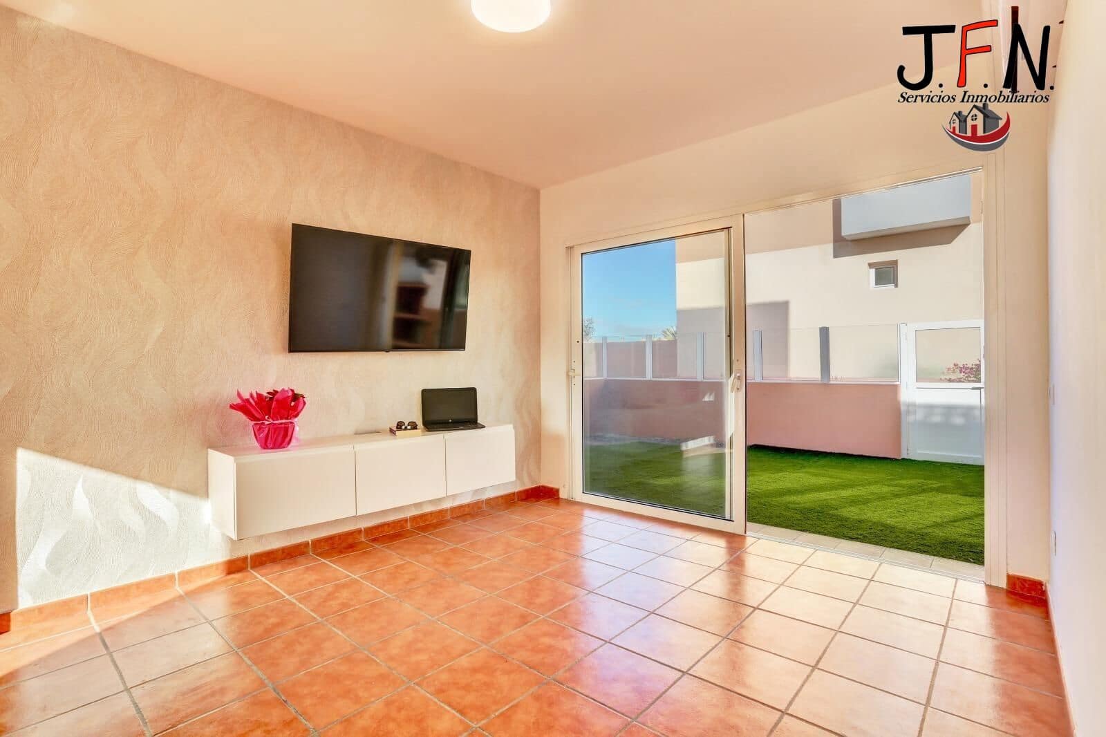 2 makuuhuone Huoneisto myytävänä paikassa Corralejo mukana uima-altaan - 248 000 € (Ref: 9833755)
