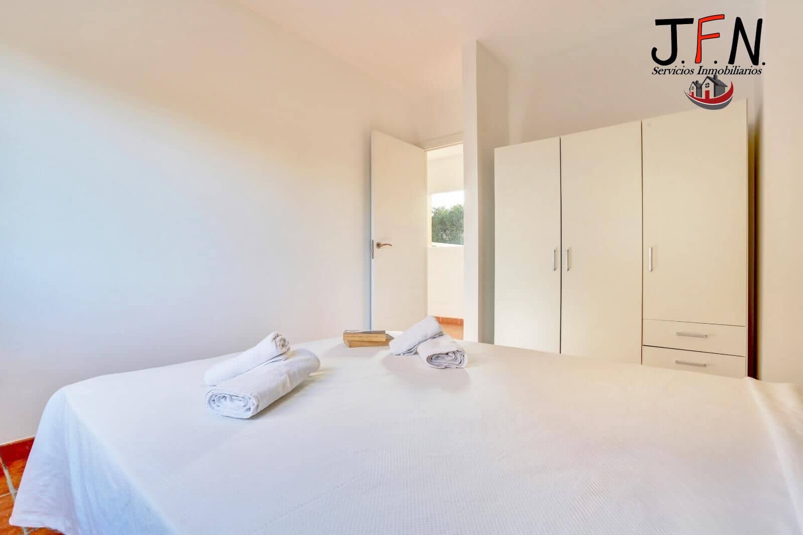 2 makuuhuone Huoneisto myytävänä paikassa Corralejo mukana uima-altaan - 248 000 € (Ref: 9833755)